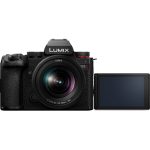 Panasonic DC-S5M2K cameră mirrorless full-frame Lumix + obiectiv S-R2060 20-60mm, F3.5-5.6 (CMOS 24.2MP, I.S. activ, AF detecție fază, C4K/4K), negru